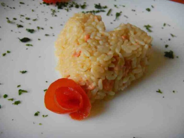 Catering-San-Valentino-cuor-di-risotto-giallo-al-salto